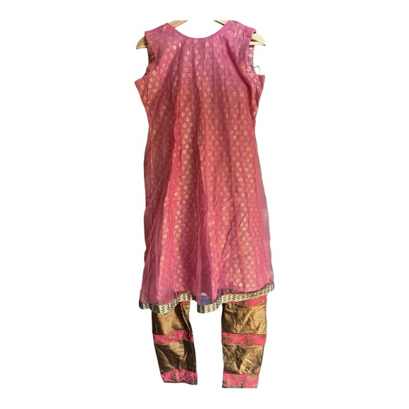 Chic Kurta in Pink & Gold - Picture 9 of 12